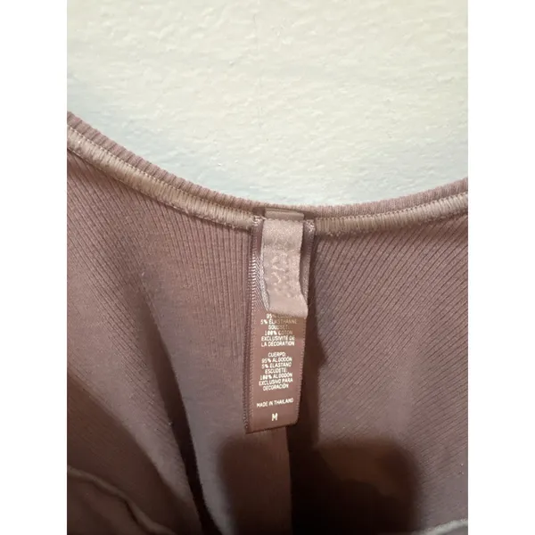 Skims Ribbed Bodysuit Mauve Dusty Rose Scoop Neck Sleeveless Womens Size M - Image 3
