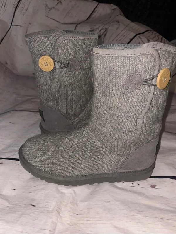 Women’s UGG Knit Button Accent Winter Boot - Gray 7 - Image 4