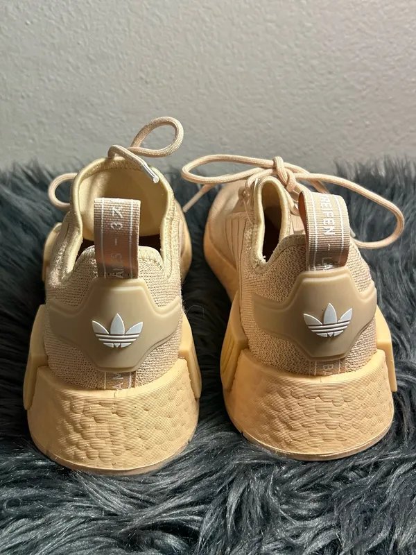 Adidas NMD R1 Women's Sneakers Running Peach Train Sneakers Size 6 - Image 6