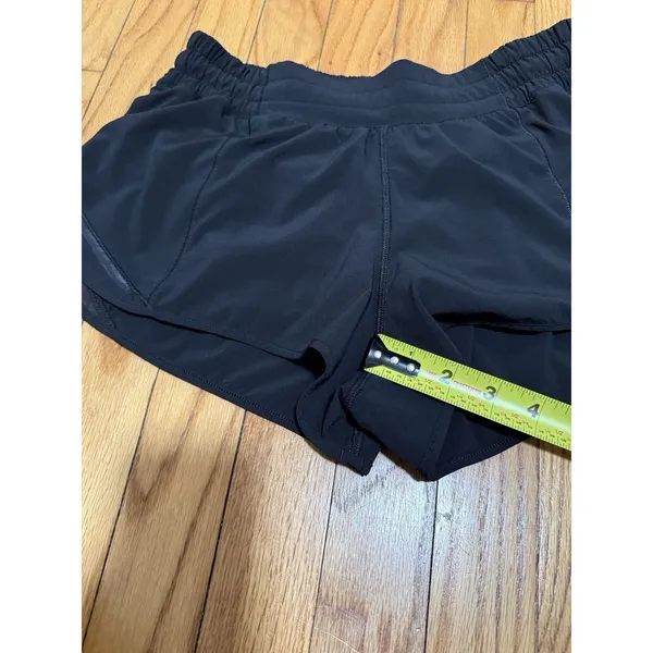 Lululemon Hotty Hot Short II *2.5" Black Size 8 - Image 5