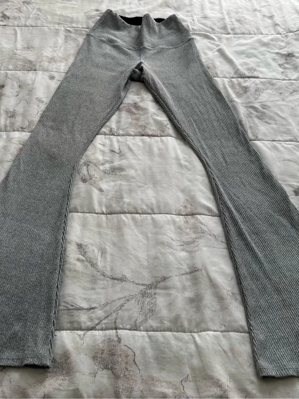Strut This High-Rise ribbed Gray Flare Lounge Pants, size S Made in USA lounge - Image 4