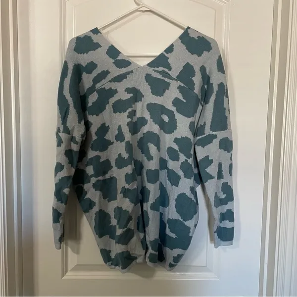 La Miel Blue Animal Print Dolman Sweater - Image 7