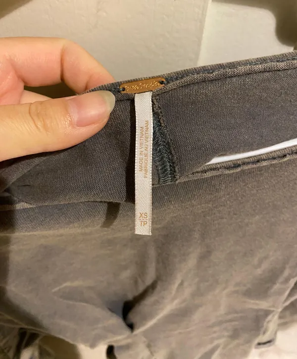Free People Super Cute Grey Top Sweatshirt - Image 3