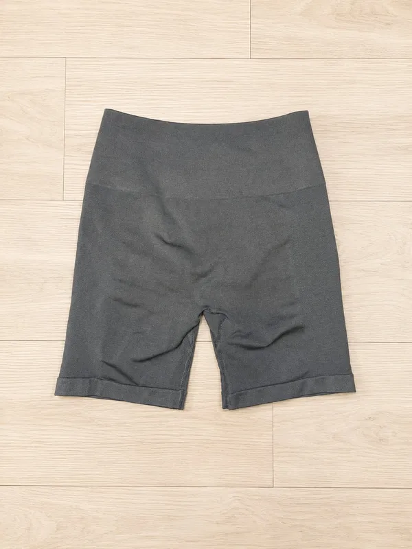 Aurola Women's Intensify Seamless Scrunch Biker Shorts Athletic Gray S - Image 2