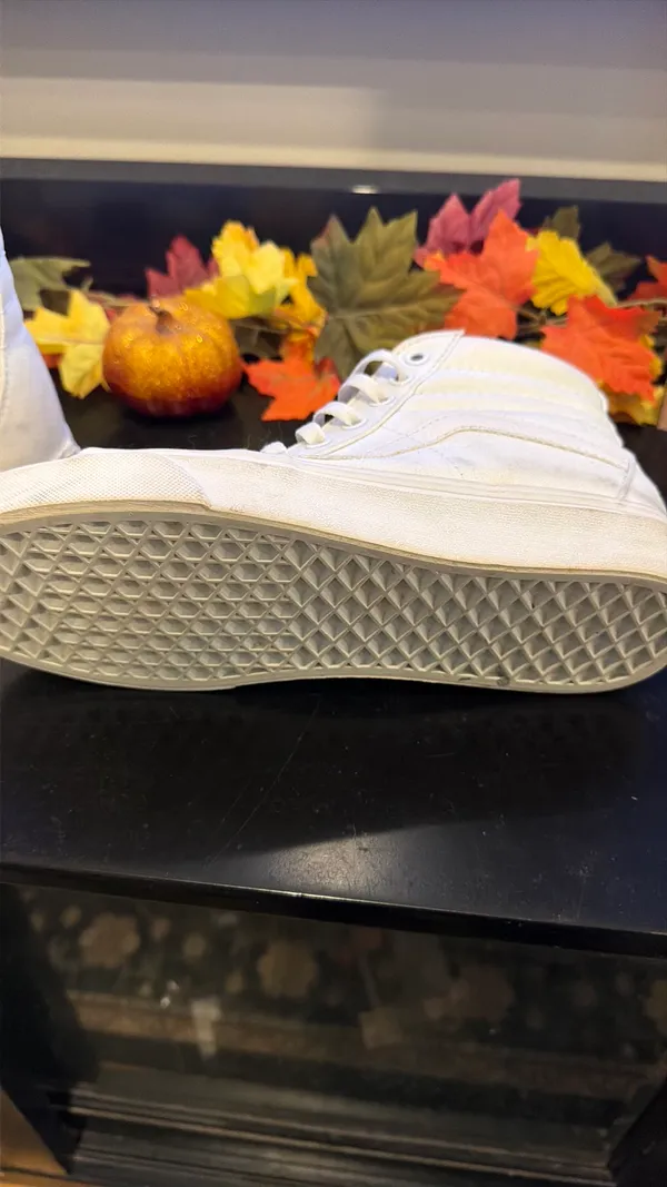 High-Top Vans - Image 2