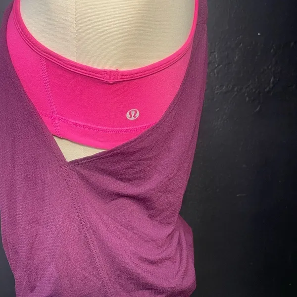 Lululemon Athletica Women's‎ Tank Top Built-in Bra Pink Purple Athletic Size M - Image 3