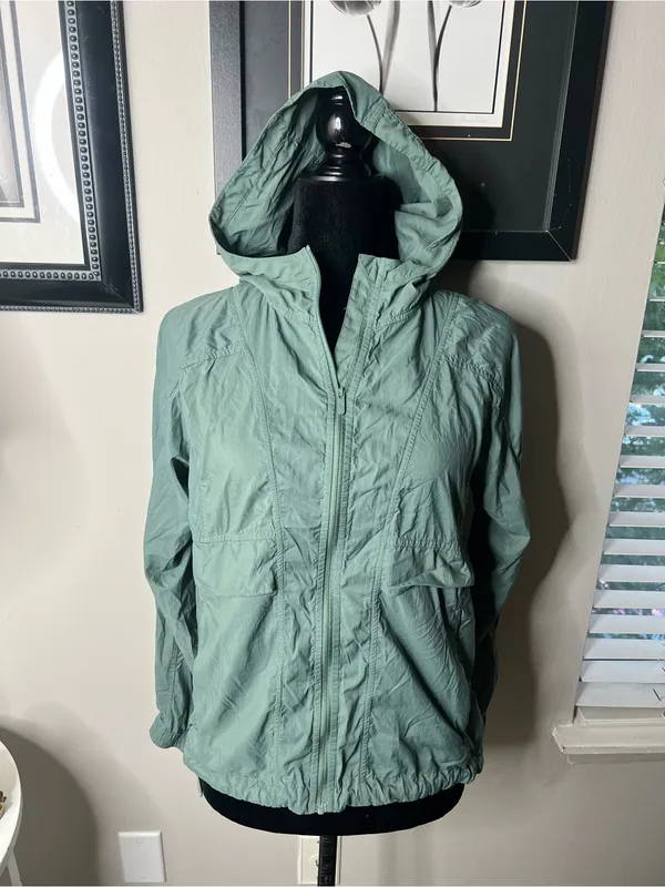 Lululemon Hood Lite Jacket in juniper size 4 - Image 10