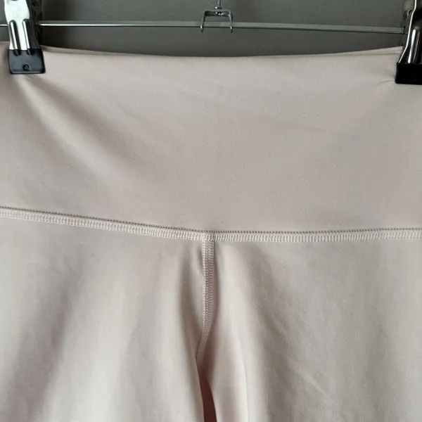 Old Navy sz S light pink‎ active shorts NWT - Image 2