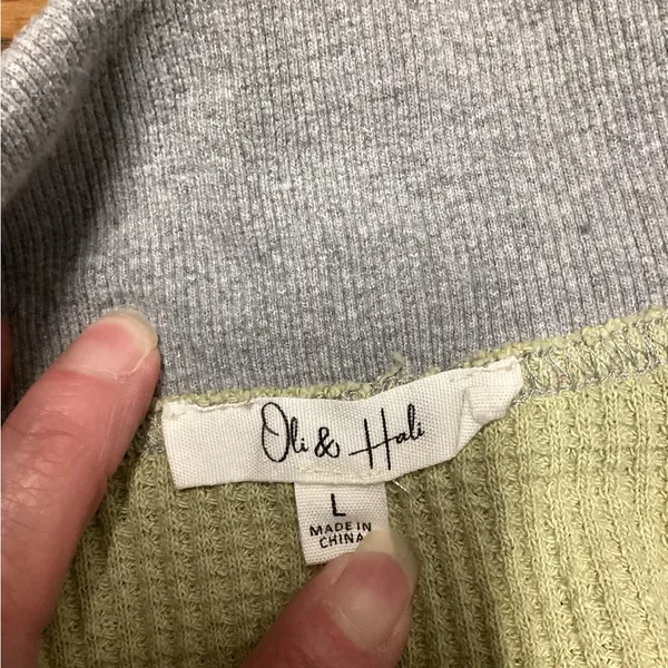 Oli & Hali colorblock thermal knit Sage combo Size Large - Image 8