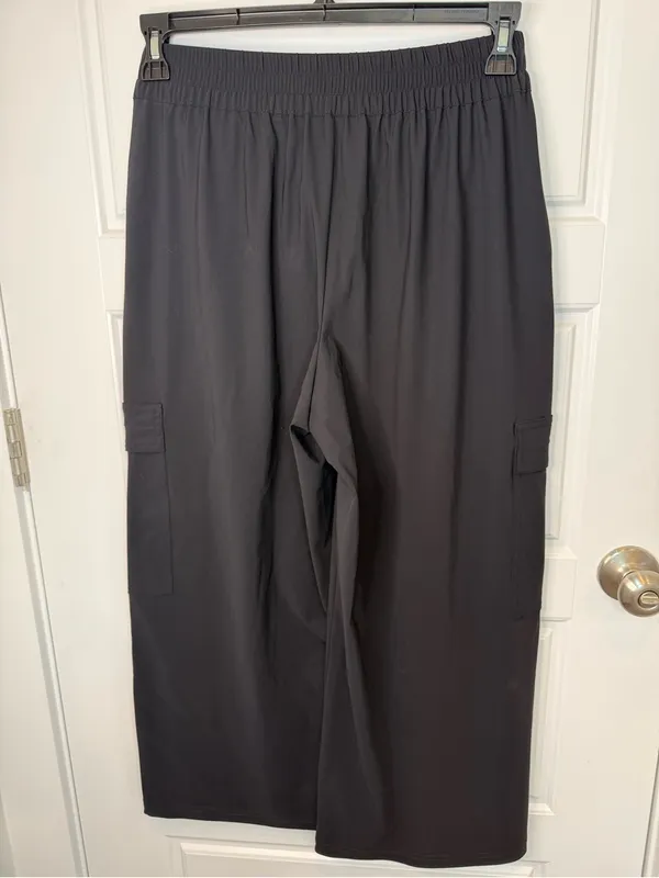 Athleta Cargo Wide Leg Pant Womens Size 4 High Rise Black 54023 Flowy Casual - Image 2