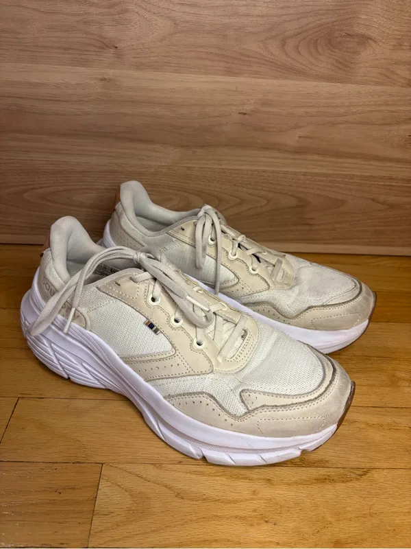 Saucony Guide Metro Sneakers in Cream - Size 10.5 - Image 2