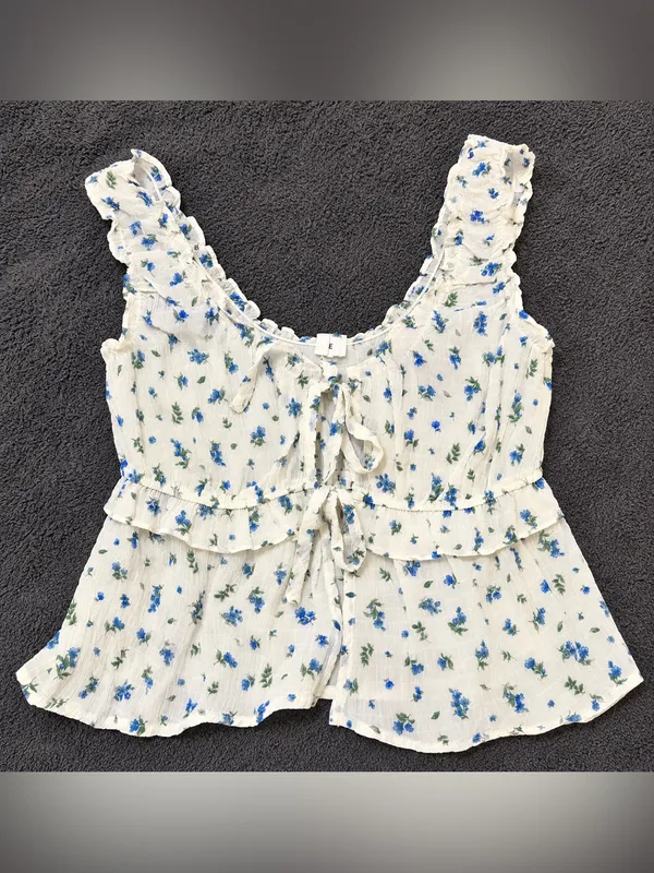 Floral top Size M - Image 2