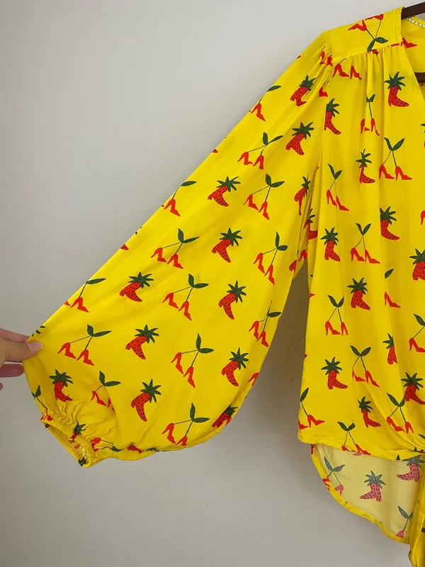 Anthropologie x Kendra‎ Dandy Strawberry and Cherry Print Knot Front Top Size 8 - Image 5