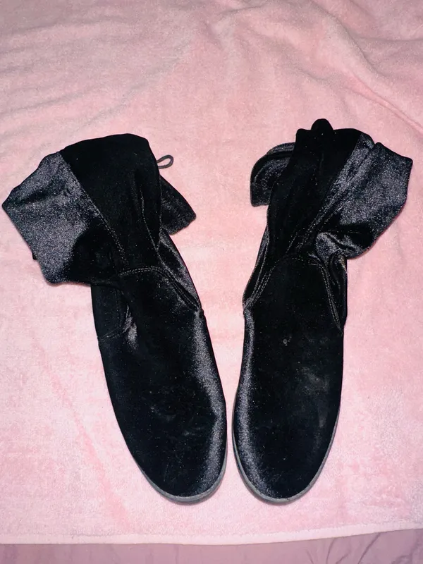 Black suede thigh-high boots  - Image 5