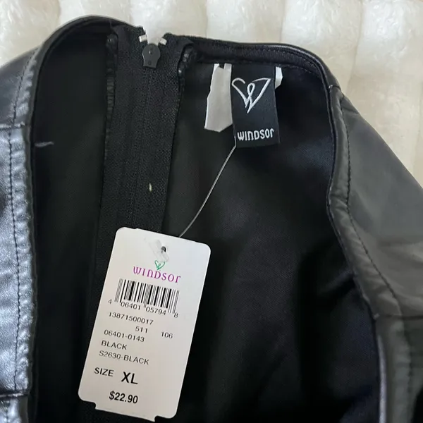 NWT Windsor Black Faux Leather Skirt - Image 3