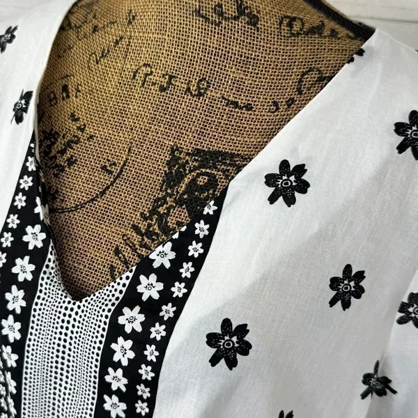 Soho New York & Comp Boho Fringe‎ Hem Floral Popover Shirt White Black Large - Image 5