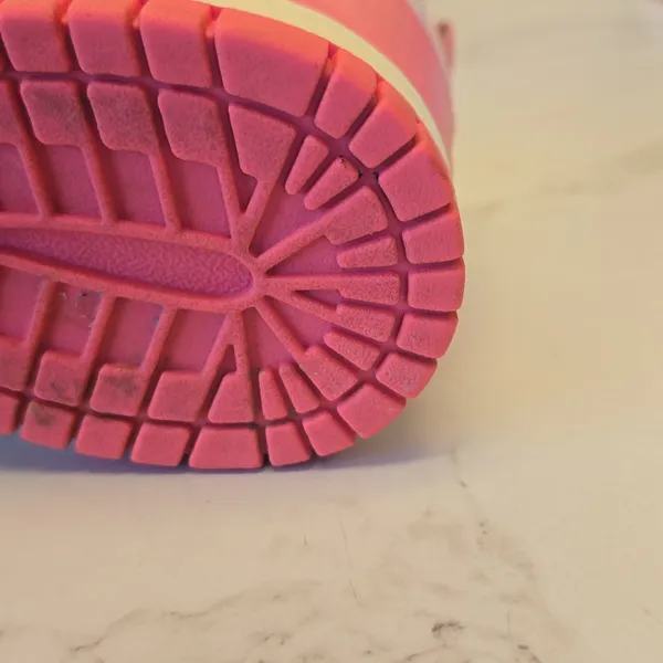 Nike High-Top Sneakers in Pink and Black - Image 2
