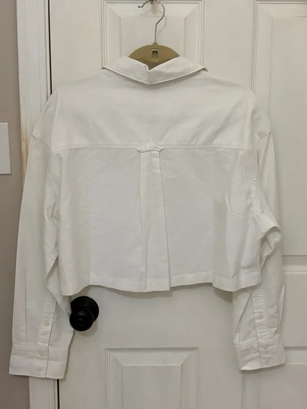 NWOT Offline by Aerie Cropped Button Down Long-Sleeve Shirt in White - Image 10
