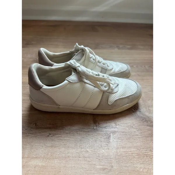 Universal Threads | Women's Off White Cream Casual Fashion Sneakers, Size 5‎ - Image 4