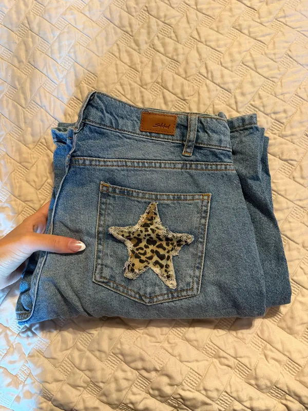 Subdued Baggy Jeans  - Image 7