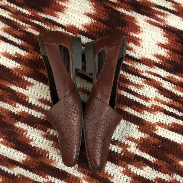 90s Vintage Brown genuine leather woven braided fisherman loafers flats shoes pointed toe ballet #cottagecore #boho Measurement in pics - Image 4