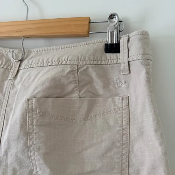 Eddie Bauer Tan Cargo Shorts 8” Inseam Size 6 - Image 5