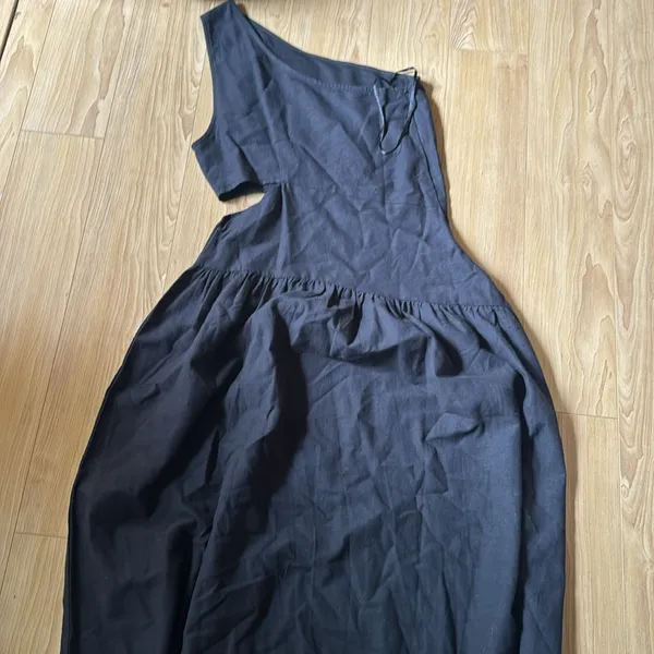 VENUS BLACK MAXI Dress - Image 4