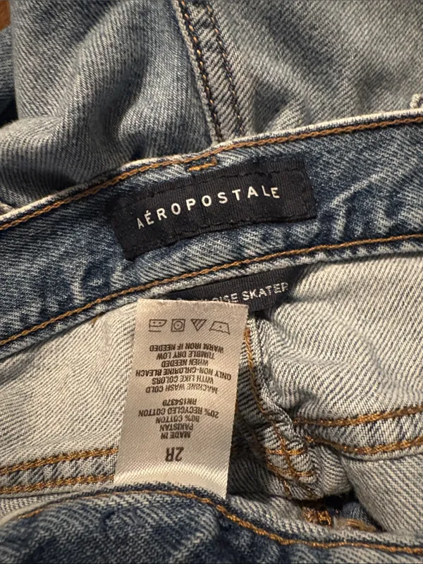 Aeropostale Size 2 Skater Distressed Denim - Image 3