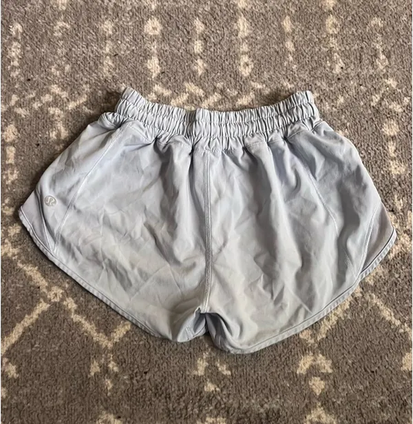 Hotty Hot Lululemon Shorts 2.5" Low-Rise - Image 4