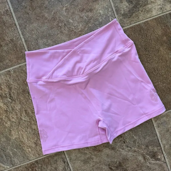 Darc Sport Wolves Forever IYKYK Wolves Pearl Shorts Pink Pearl Size Medium - Image 2
