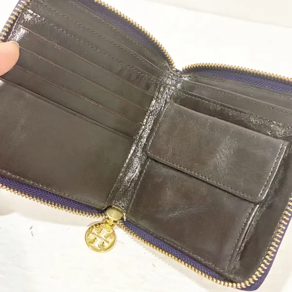 Tory Burch Purple Full Zip Leather Embossed Multi Card Wallet - Image 2