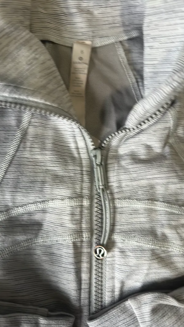 Lululemon Zip-Up Jacket - Image 3