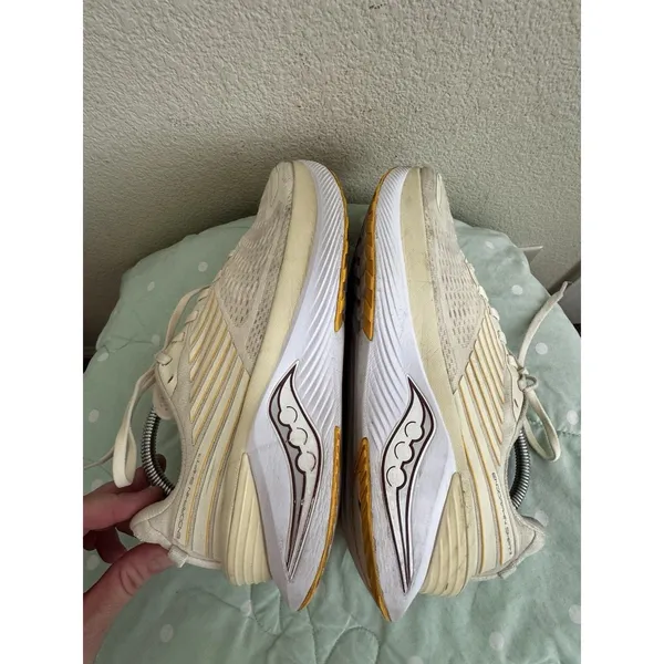Saucony Endorphin Shift Women’s Running Shoes Beige/White/Yellow size 10.5 - Image 8