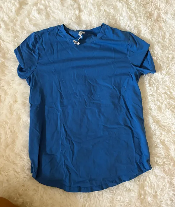 Lululemon T-Shirt - Image 2