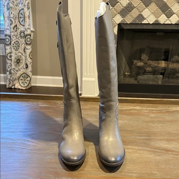 Sam‎ Edelman Gray Leather Riding Boots – Size 6W – New in Box - Image 5