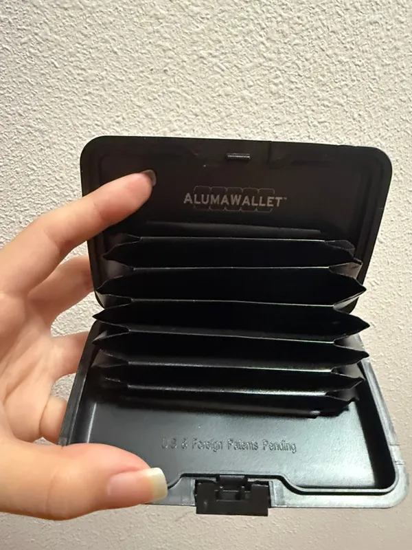 Sleek Silver Metal Card Wallet - Image 3