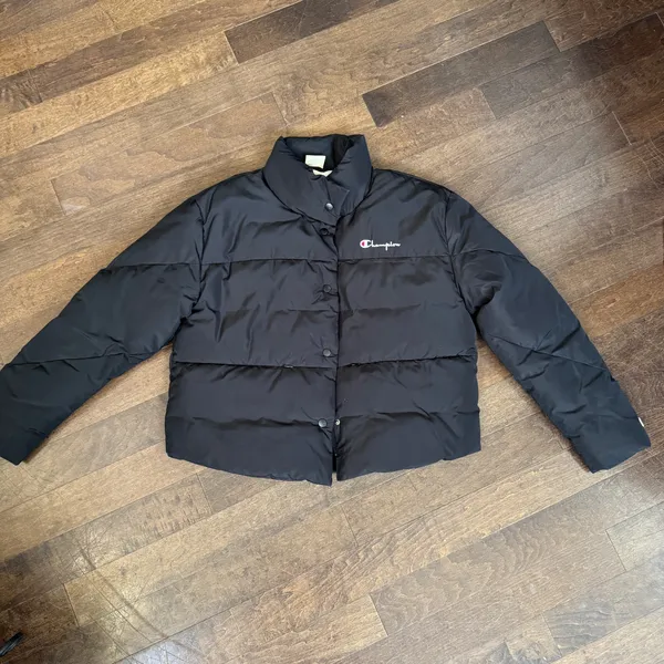 Champion black puffer damen jacket coat small - Image 2