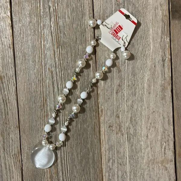 NWT Charming Charlie necklace & earring set white/pearl/crystal beads - Image 6