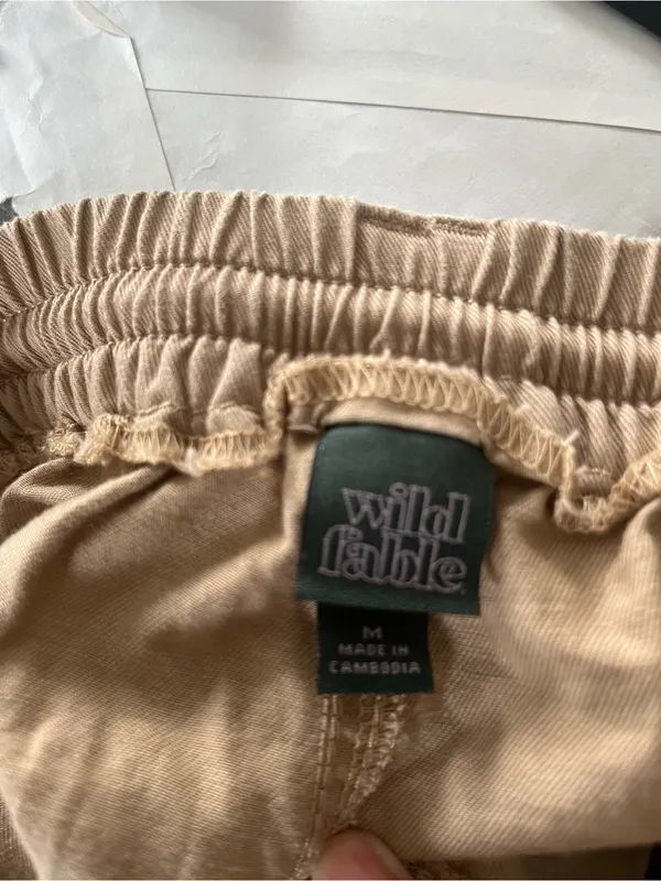 NWT Wild Fable Tan Khaki Cargo Utility Pants Medium Hiking Outdoors Gorpcore - Image 7
