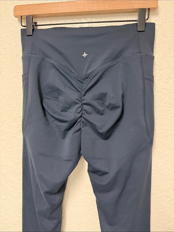 NWT HALARA UltraSculpt Leggings Size Medium - Image 6
