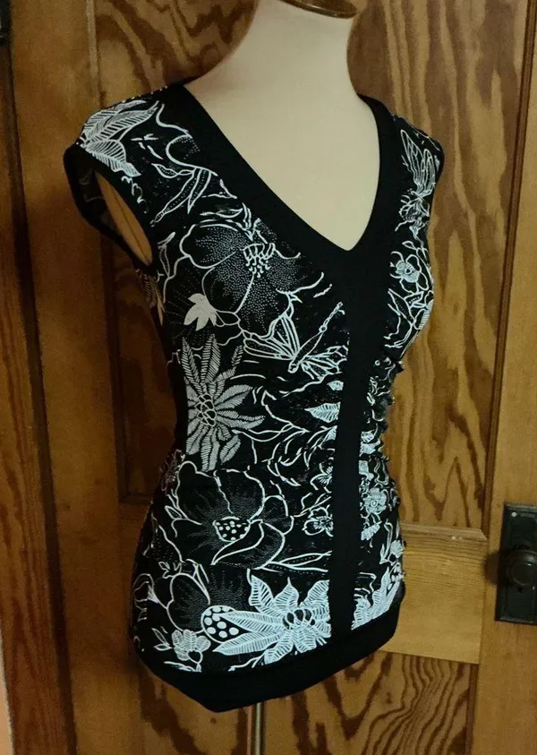 Vtg Y2K black floral sexy top - Image 11