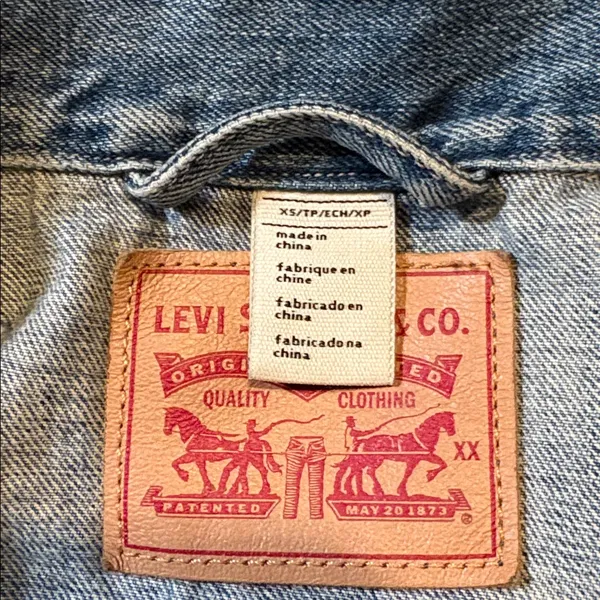Levi’s XS Distressed Jean Jacket Vest - Image 3