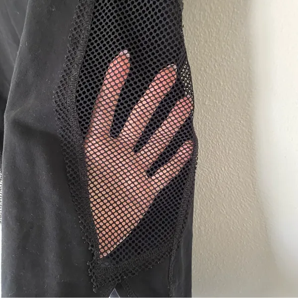 Hologram Black Mesh Side Athletic Top Short Sleeves Women's Size Large - Image 3