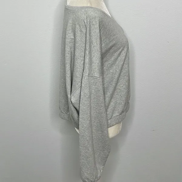 Offline cropped soft cotton blend sweatshirt. Size large. Elastic waist band. - Image 2