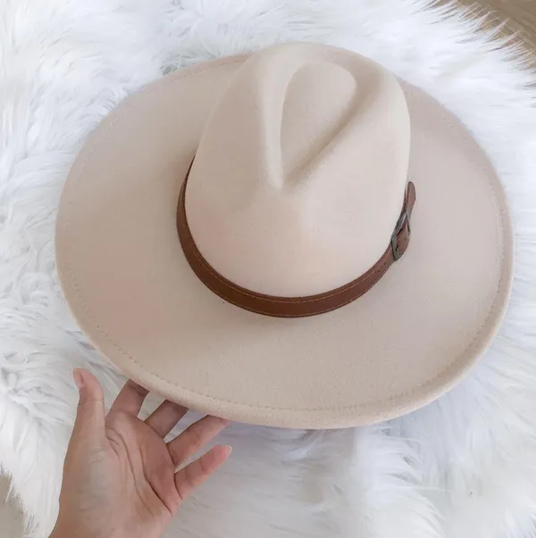 Beige fedora with brown faux leather buckle trim, brand new - Image 2