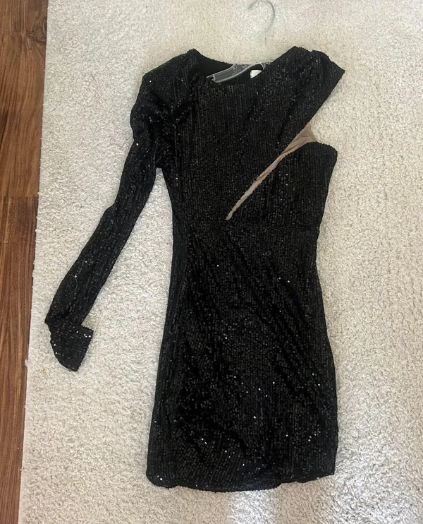 shop these three dress - Image 2