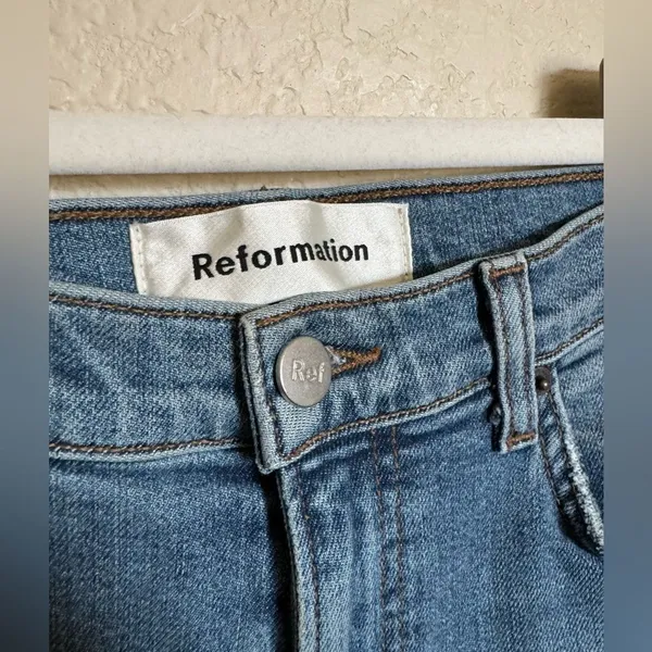 Reformation Stretch Flood Jean Size 26 in Catalina Wash High‎ Rise - Image 4