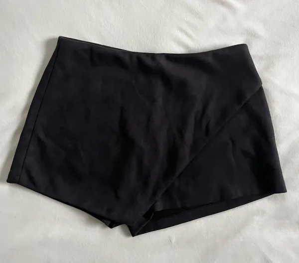 LF SEEK the Label black suede wrap shorts - Image 3