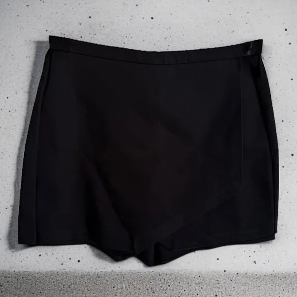 Abercrombie & Fitch Womens Skort Sz 2 Skirt Shorts Black‎ Asymmetrical Diagonal - Image 2