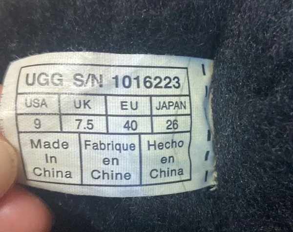 UGG Black Sherpa Lined Classic Short Boots Size 9 - Image 6